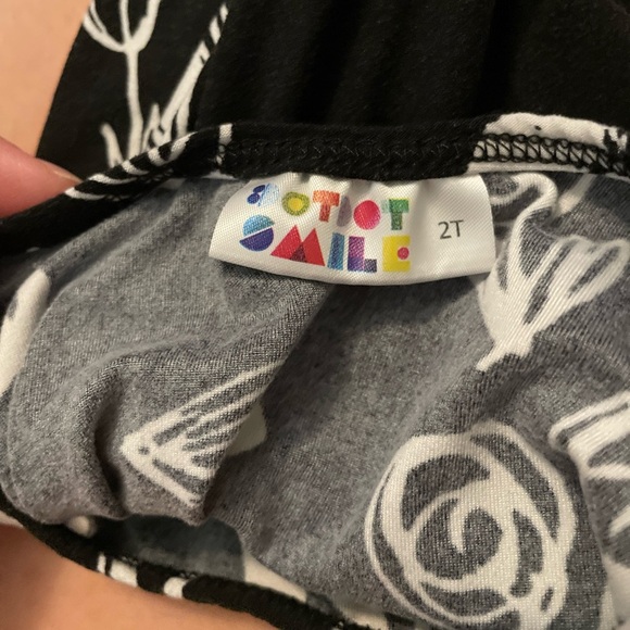 Dot Dot Smile Black and White Doodles Toddler Girls Dress size 2T - Picture 4 of 4